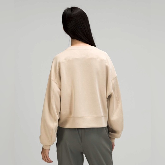 Lululemon Perfectly Oversized Cropped Crew Sweatshirt Softstreme Trench Tan - Picture 7 of 8